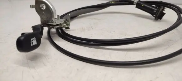 Hyundai i20 (PB PBT) Fuel cap flap release cable 