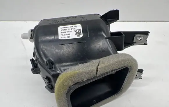Porsche Cayenne (9Y0 9Y3) Dash center air vent grill 9Y0820901E5Q0