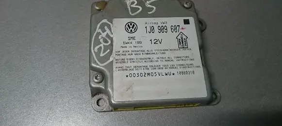 Volkswagen Golf IV Airbag control unit/module 1J0909607 5WK4199