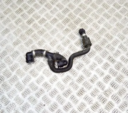 Mercedes-Benz GLC X253 C253 Engine coolant pipe/hose A2135016982