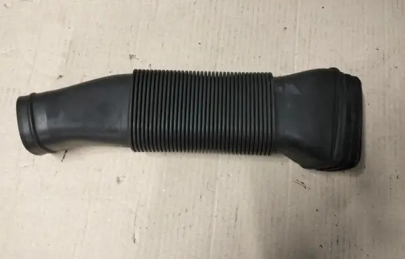 Audi A1 Air intake hose/pipe 6R0129618B