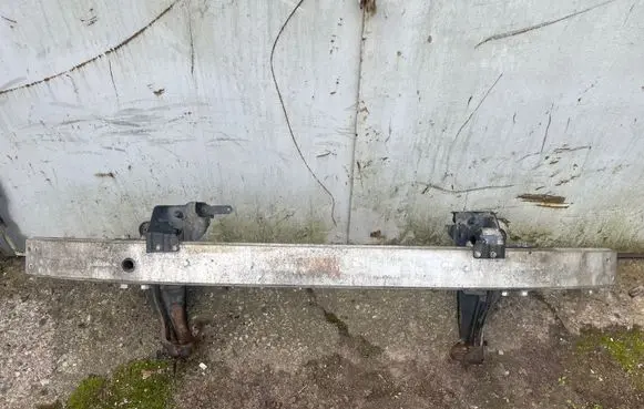 Mercedes-Benz E W211 Front bumper cross member