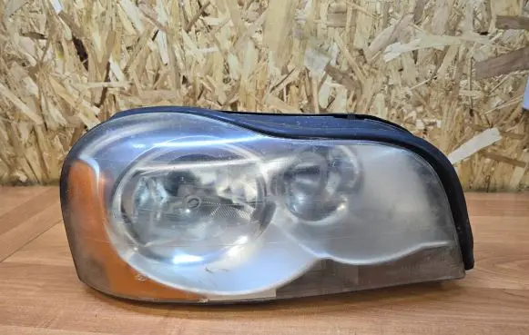 Volvo XC90 Headlight/headlamp 30698816 89900301