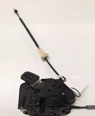 Volkswagen Golf VI Front door lock 5K2837015B