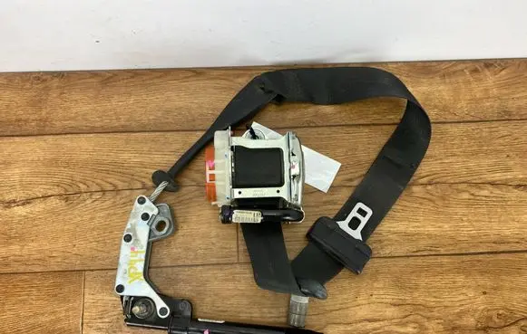Ford Mustang VI Front seatbelt FR3B63612D65AFPI FR3B63612D65AF