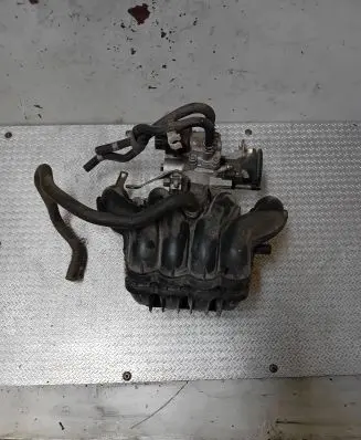 Toyota Yaris Intake manifold 2900309819