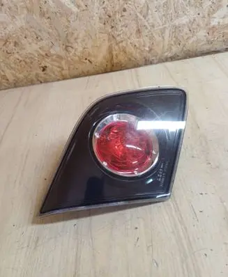 Tailgate rear/tail lights