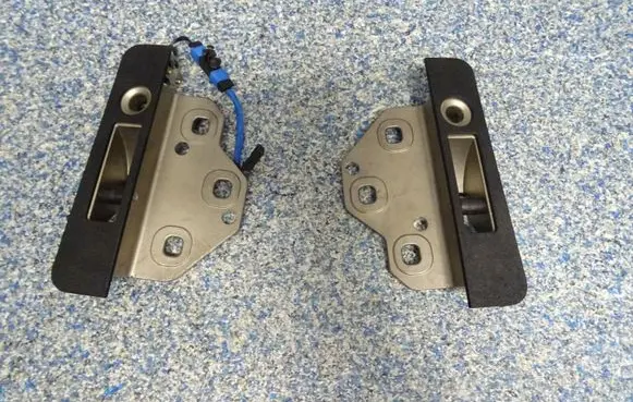 BMW 4 F32 F33 Convertible roof lock/latch 7290347 7290348