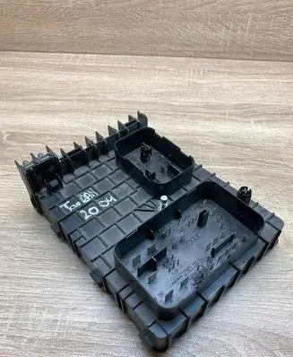 Volkswagen Touran I Fuse module 1K0937124P 1418986