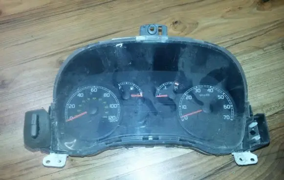 Fiat Punto (188) Speedometer (instrument cluster) 46833372 503000460600