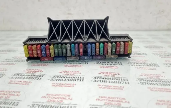 Seat Alhambra (Mk1) Fuse module 1486818473
