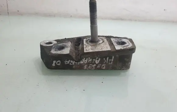 Seat Alhambra (Mk1) Gearbox mounting bracket 7M3399133B