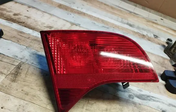 Audi A4 S4 B7 8E 8H Tailgate rear/tail lights 8E9945093