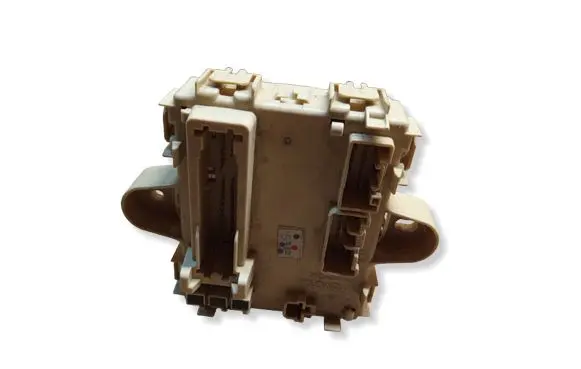Lexus RX 300 Fuse module 