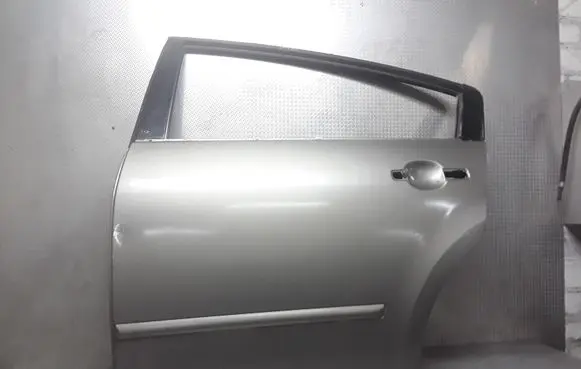 Rear door
