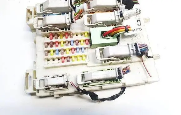 Ford Grand C-MAX Fuse box set AV6T14014ARE AV6T9A340AAA