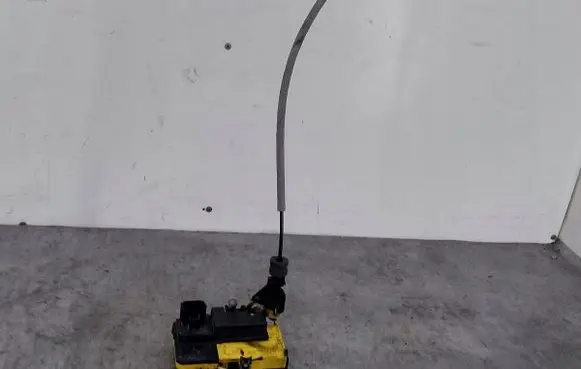 Volvo XC90 Front door lock