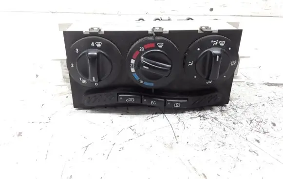 Mercedes-Benz A W168 Climate control unit 1688300485