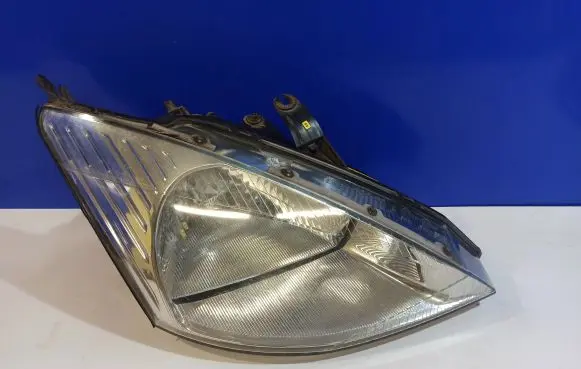 Ford Focus Headlight/headlamp XS4X13005 XS4X13005AD