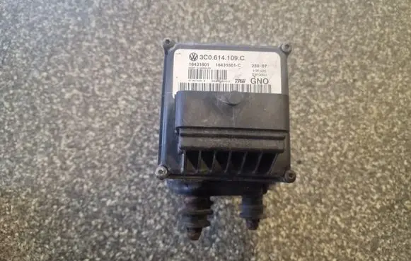 Volkswagen PASSAT B6 ABS Pump 3C0614109C