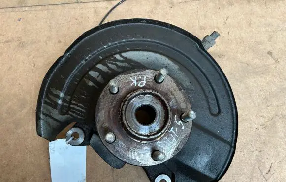 Mitsubishi Outlander Front wheel hub