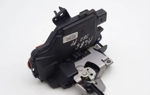 Audi A4 S4 B6 8E 8H Rear door lock 8E0839016C