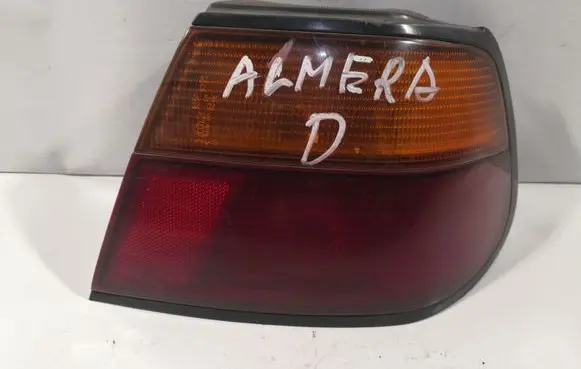 Nissan Almera Rear/tail lights