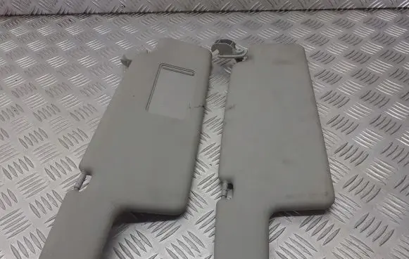 Skoda Fabia Mk1 (6Y) Sun visor 1U0857551