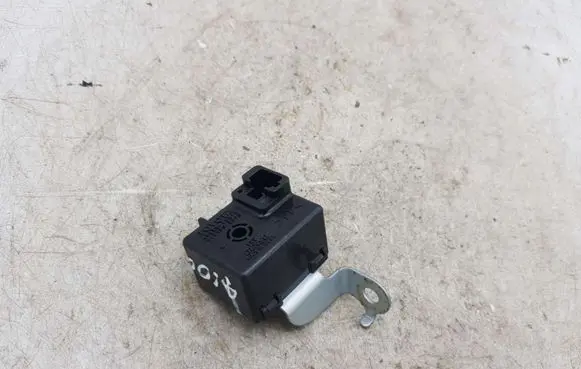 Toyota Corolla Verso E121 Other devices 8665013010 0689003570