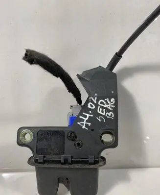 Audi A4 S4 B6 8E 8H Tailgate/trunk/boot lock/catch/latch 8E5827505B