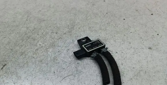 BMW 2 F46 Exhaust gas pressure sensor 8570686 13628570686