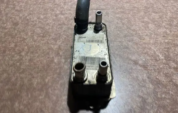 Engine oil radiator