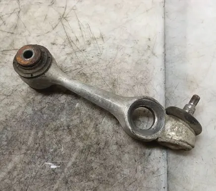 Mercedes-Benz W123 Front control arm 1233304607