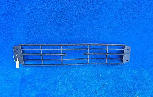 Skoda Superb B8 (3V) Front bumper lower grill 3V0853677