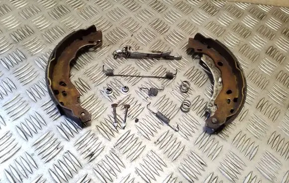 Dacia Sandero Brake pads (rear) 