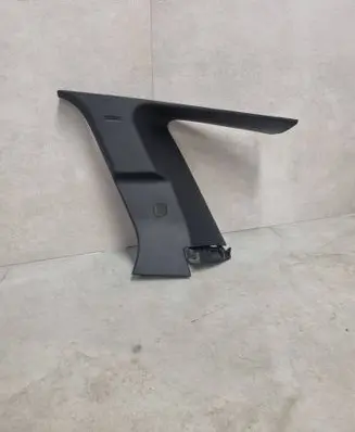 (D)pillar trim (top)
