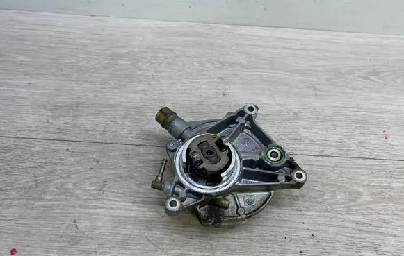 Porsche Macan (95B) Vacuum pump 94610053000