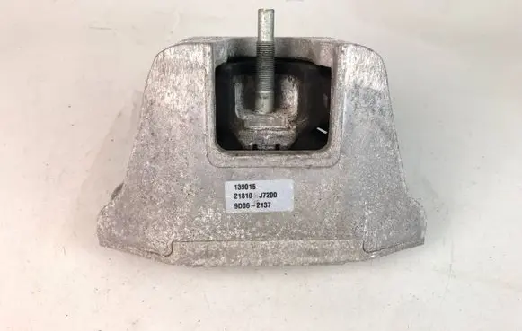 KIA Ceed Engine mount bracket 21810J7200 9D062137
