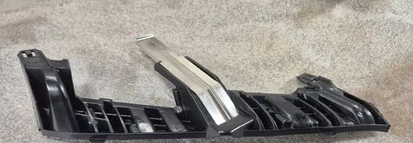 BMW 1 F40 Headlight/headlamp mounting bracket 9448107