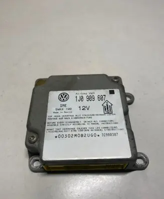 Volkswagen PASSAT B5 Airbag control unit/module 1J0909607 32980307 5WK4199