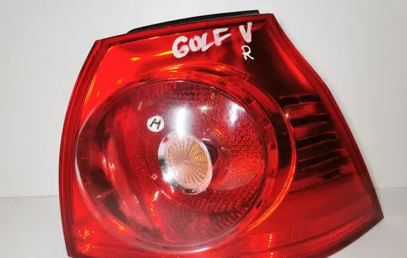 Volkswagen Golf V Rear/tail lights 1K6945096E 028490202C