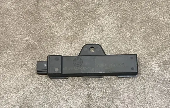 BMW 5 F10 F11 Keyless system antenna 9220832