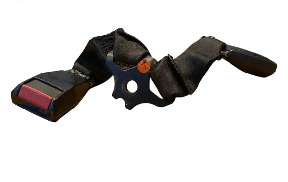 Ford Sierra Rear seatbelt buckle 84BBA613K21AA