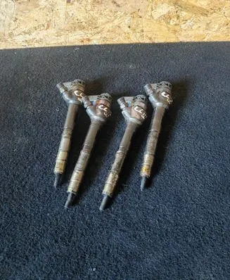 Volkswagen PASSAT CC LP gas injectors set 0445110647