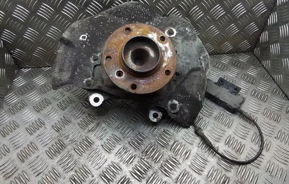 BMW 5 E60 E61 Front wheel hub