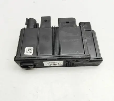 BMW X1 F48 F49 Voltage converter/converter module 8647841