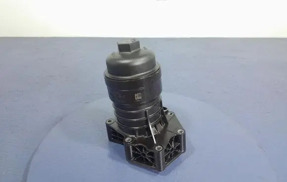 Audi A8 S8 D2 4D Oil filter cover 06M115401F