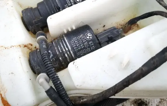 Windscreen/windshield washer pump