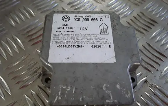 Volkswagen PASSAT B5.5 Airbag control unit/module 1C0909605C 5WK43130