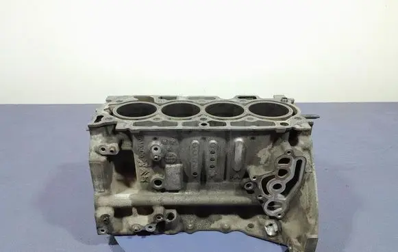Chevrolet Combo Engine block 9816127510